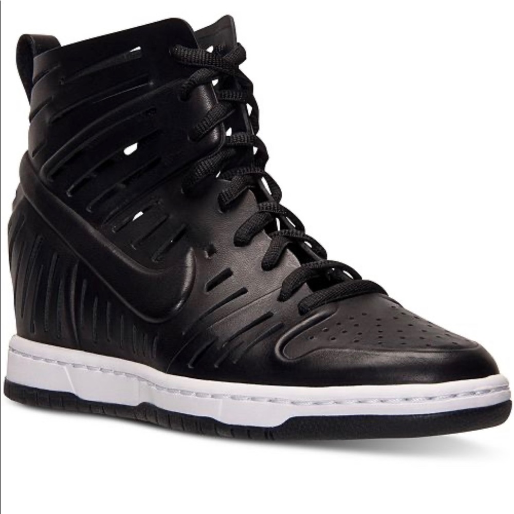 Nike Black and White Women's Sneakers